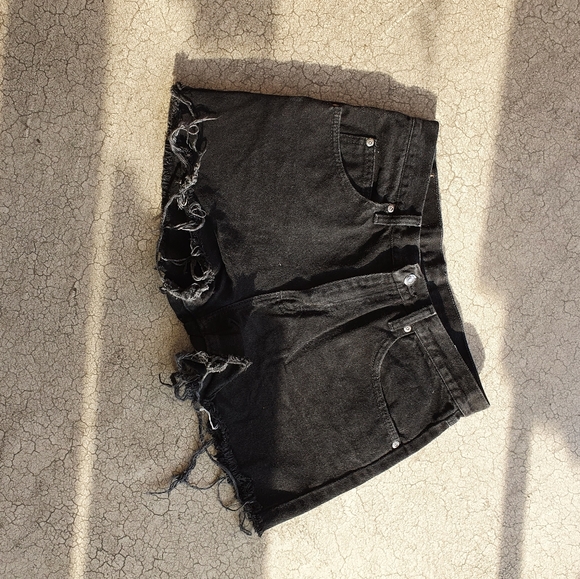 Vintage Wrangler Jean Shorts - Picture 2 of 3